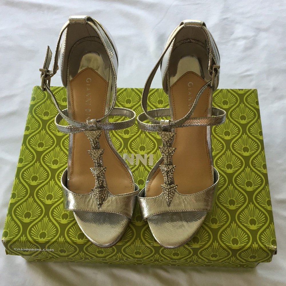 Gianni Bini silver heels